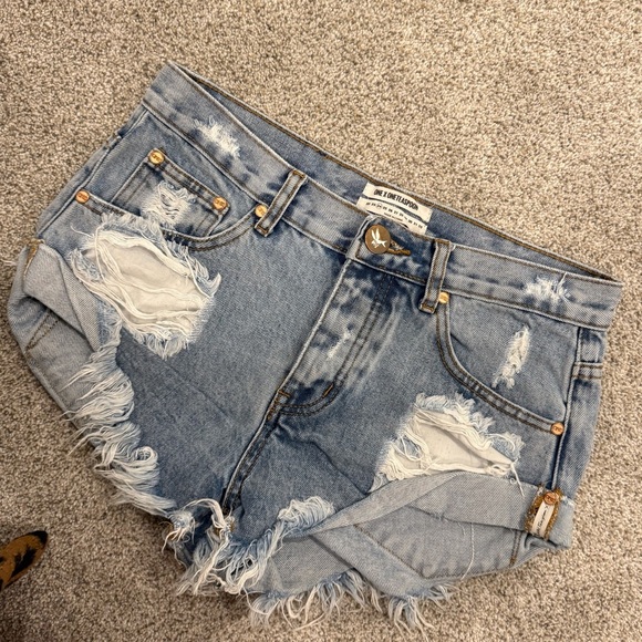 One Teaspoon Bandit Denim Shorts Cut Offs Distressed Size 24 *NWOT - Picture 2 of 9